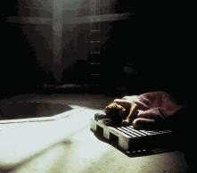 Una scena di THE HOLE