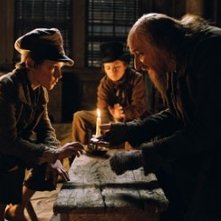 Barney Clark e Ben Kingsley in Oliver Twist