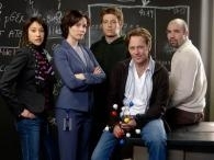 Una foto di gruppo del cast di ReGenesis