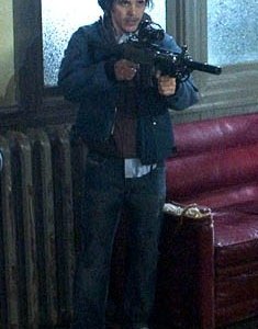 John Leguizamo in Assault on Precint 13
