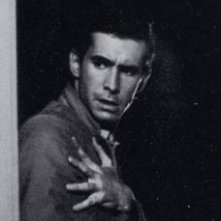 Tony Perkins in una scena di Psycho