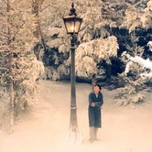 Skandar Keynes in una sequenza del primo film del franchise Le cronache di Narnia