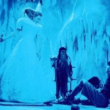 Tilda Swinton E Skandar Keynes In Una Scena Di Le Cronache Di Narnia Il Leone La Strega E L Armadio 20230