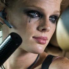 kate Nauda in una scena di Transporter: Extreme