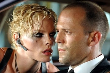 Kate Nauta e Jason Statham in una scena di Transporter: extreme