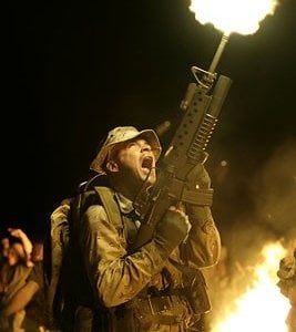 Peter Sarsgaard in una sequenza di Jarhead