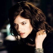 Selma Blair in una scena del remake di The Fog