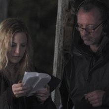 Kate Hudson e Iain Softley sul set di The Skeleton Key