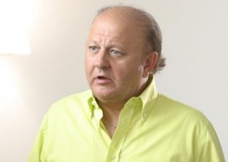 Massimo Boldi nella commedia Natale a Miami