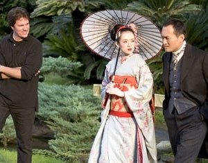 Rob Marshall, Ziyi Zhang e Ken Watanabe sul set di Memorie di una geisha