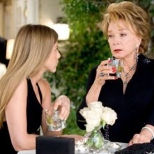 Jennifer Aniston e Shirley MacLaine in Vizi di famiglia - Rumor Has It