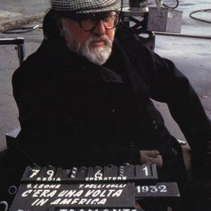 Sergio Leone sul set di C'era una volta in America