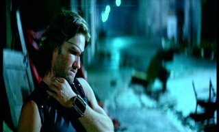 Kurt Russell in una scena di 1997: FUGA DA NEW YORK (1981)
