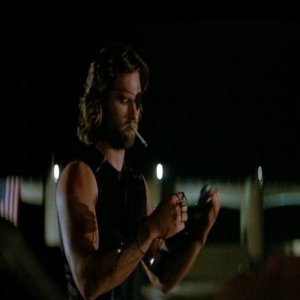 Kurt Russell in una scena di 1997: FUGA DA NEW YORK