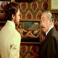 Lino Capolicchio in una scena de LA CASA DALLE FINESTRE CHE RIDONO