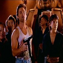 Una scena di Grosso guaio a Chinatown con Kurt Russell