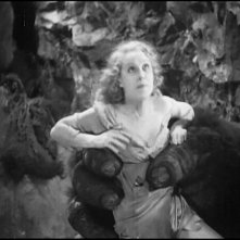 La diva Fay Wray in una scena di KING KONG
