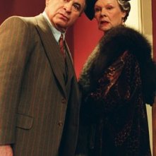 Bob Hoskins e Judi Dench in Lady Henderson presenta