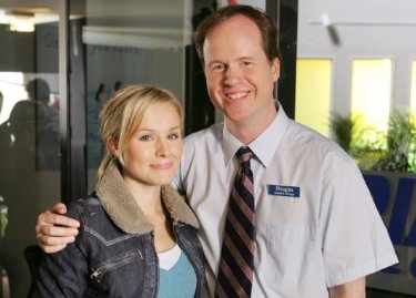 Kristen Bell e Joss Whedon sul set di Veronica Mars