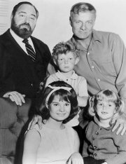 La locandina di Tre nipoti e un maggiordomo