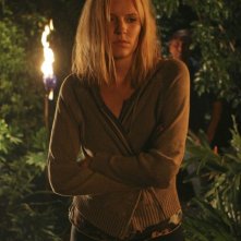 Maggie Grace in una scena dell'episodio 2x01 di Lost
