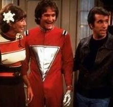 Robin Williams ed Henry Winkler in una scena di Happy Days