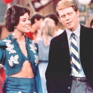 Ron Howard ed Erin Moran in una scena di Happy Days