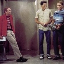 Ron Howard, Henry Winkler, Don Most ed Anson Williams in una scena di Happy Days