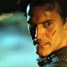 Bruce Campbell nel film di Sam Raimi L'armata delle tenebre