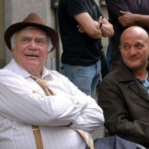 Ernest Borgnine e Claudio Bisio sul set de La cura del gorilla