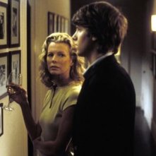 Kim Basinger e Jon Foster in The Door in the Floor