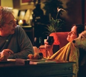 Alan Rickman e Carrie-Anne Moss in una scena di Snow Cake