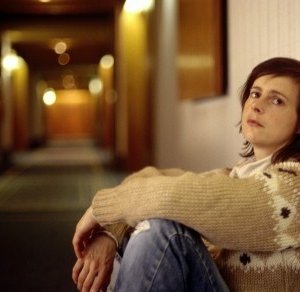 Isabelle Menke in una scena del film Windows on Monday