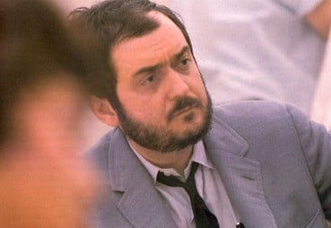 Il regista Stanley Kubrick sul set di 2001: Odissea nello spazio
