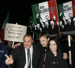 Berlinale 2006: Maurizio Antonini, (sosia di Berlusconi) Jan Henrik Stahlberg, e Lucia Chiarla presentano Bye Bye Berlusconi