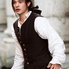 Charlie Cox in una scena di Casanova