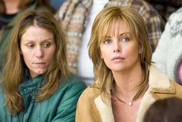 Frances McDormand e Charlize Theron in North Country