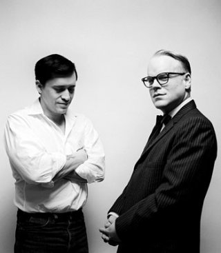 Una bella foto promozionale per Capote: Clifton Collins Jr. e Philip Seymour Hoffman