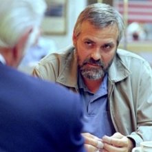 Clooney in una immagine del film Syriana