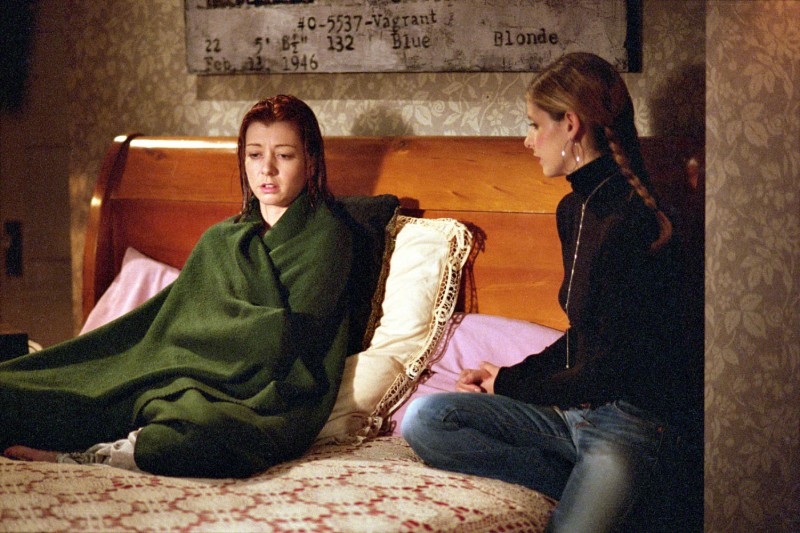 Sarah Michelle Gellar Ed Alyson Hannigan In Una Scena Di Buffy 22936