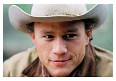 un intenso ed emozionante primo piano di Heath Ledger ne I segreti di Brokeback Mountain