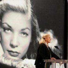 Lauren Bacall durante le prove al Kodak Theater