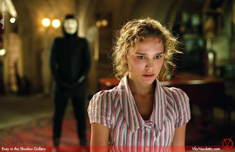 Natalie Portman in una scena di V per Vendetta