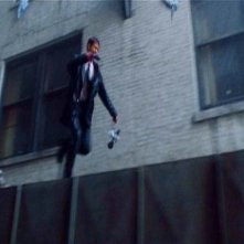 Brad Pitt in una scena di SEVEN