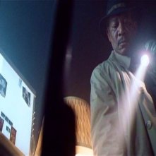 Morgan Freeman in una scena di SEVEN