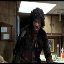 Peter Locke in una scena di LE COLLINE HANNO GLI OCCHI