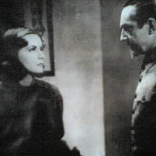 Greta Garbo e Bela Lugosi in una scena di NINOTCHKA