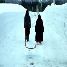 Hidetoshi Nishijima e Miho Kanno in una scena di DOLLS, diretto da Takeshi Kitano nel 2002