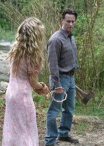 Steven Weber e Carrie Fleming in una scena di Jenifer