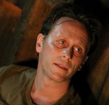 Steven Weber in una scena di Jenifer
